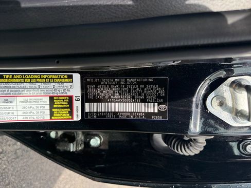 Used 2025 Toyota Camry LE FWD image 29