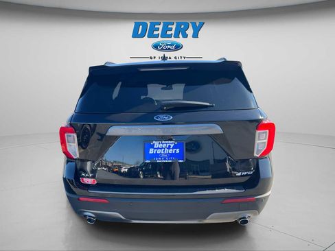 Used 2023 Ford Explorer XLT w/ Equipment Group 202A image 7