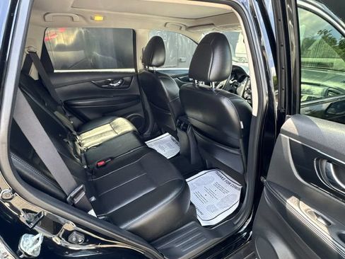 Used 2018 Nissan Rogue SL w/ Premium Package AWD/4WD image 18