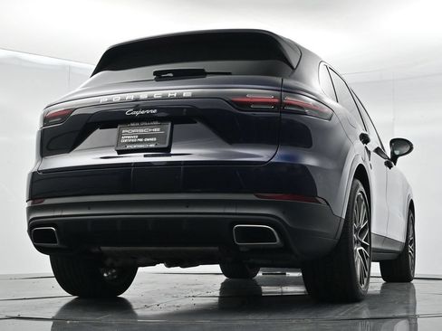 Certified 2023 Porsche Cayenne AWD/4WD image 25
