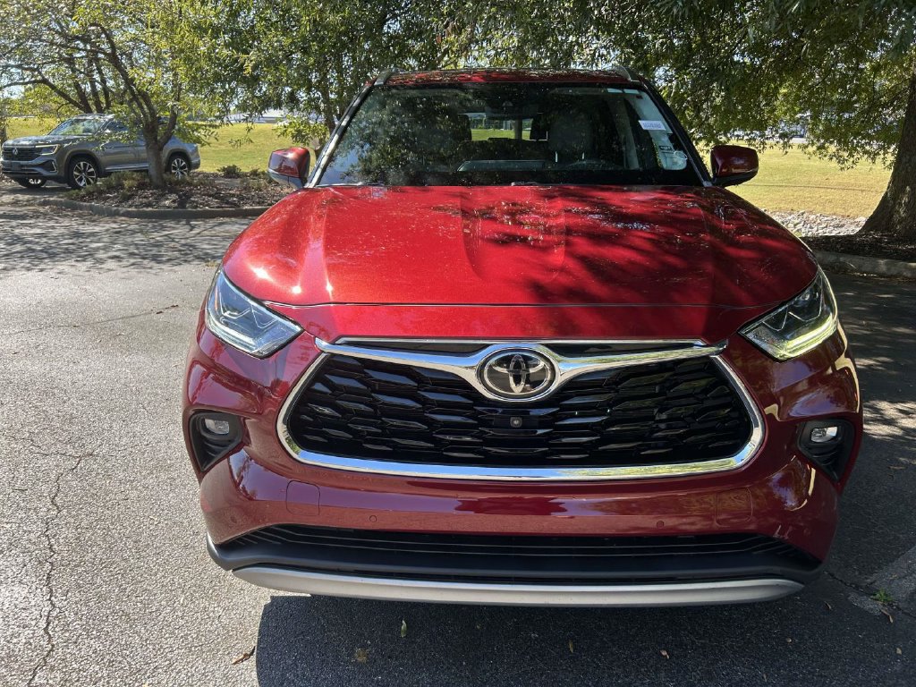 Used 2021 Toyota Highlander Platinum AWD/4WD image 6