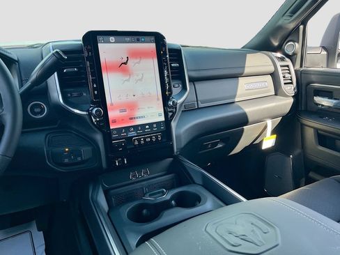 New 2026 RAM 2500 Laramie AWD/4WD image 25