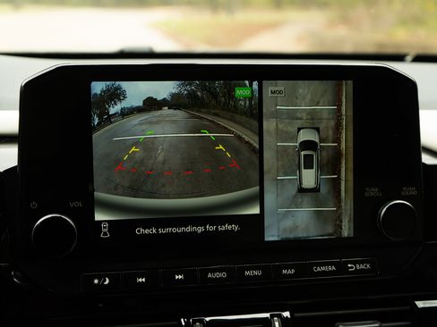 Used 2023 Nissan Pathfinder SL w/ SL Premium Package image 30