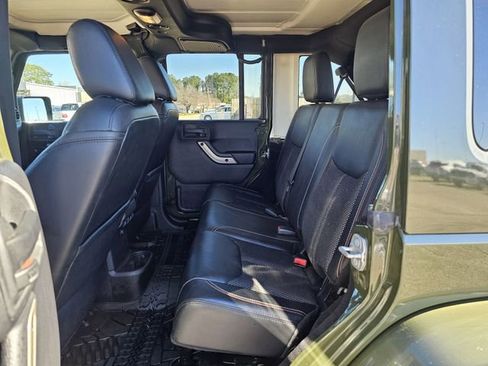 Used 2016 Jeep Wrangler Unlimited Sahara image 14