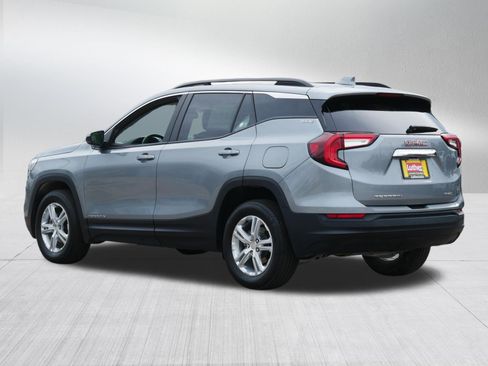 Used 2024 GMC Terrain SLE w/ Driver Convenience Package AWD/4WD image 5