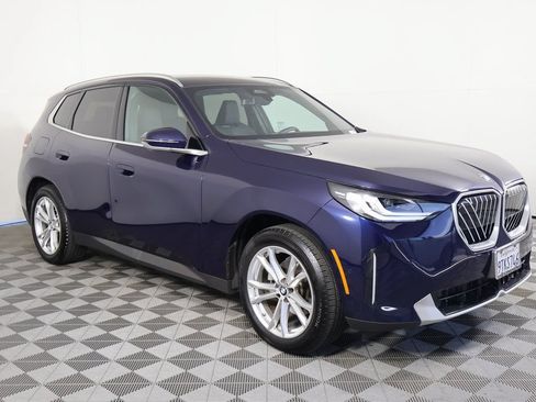 Used 2025 BMW X3 xDrive30i w/ Convenience Package AWD/4WD image 3
