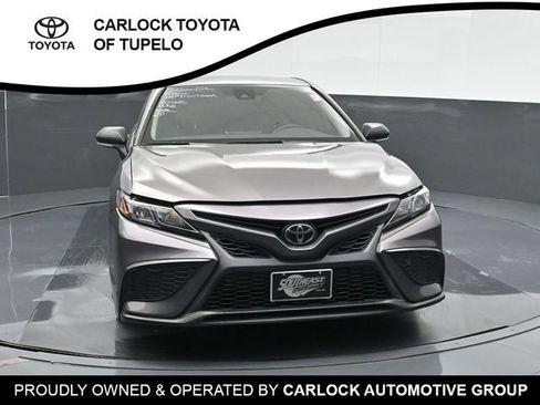 Used 2022 Toyota Camry SE FWD image 7