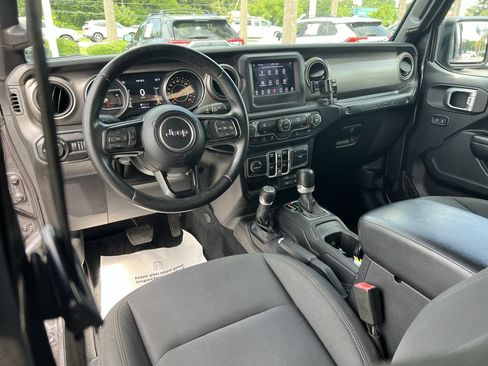 Used 2018 Jeep Wrangler Unlimited Sport S AWD/4WD image 30