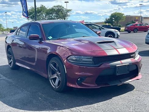 Used 2019 Dodge Charger GT RWD image 2