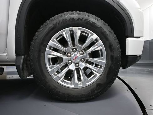 Used 2023 GMC Sierra 1500 Denali w/ Technology Package AWD/4WD image 18
