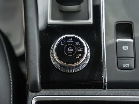 Used 2024 Mitsubishi Outlander SE FWD image 32