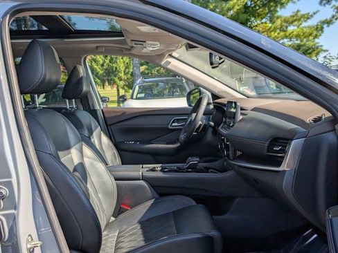 Used 2021 Nissan Rogue Platinum AWD/4WD image 11