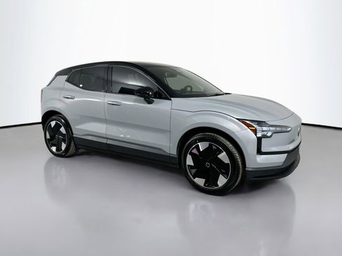 New 2025 Volvo EX30 Plus w/ Protection Package Premier image 3