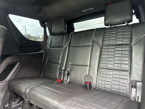 Used 2022 Cadillac Escalade Sport Platinum AWD/4WD image 18