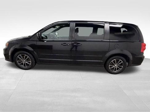Used 2016 Dodge Grand Caravan SE FWD image 7