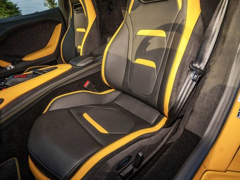 Used 2026 Lamborghini Temerario AWD/4WD image 23