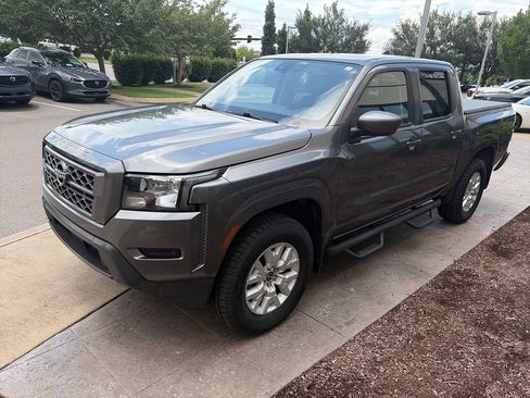Used 2022 Nissan Frontier SV RWD image 9