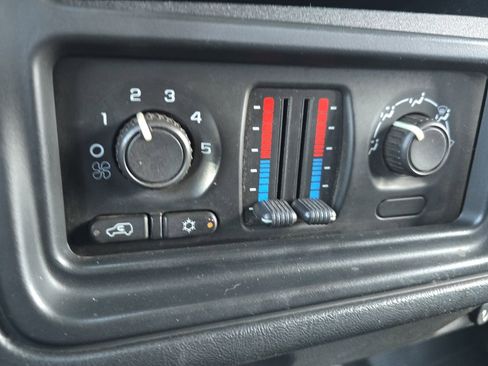 Used 2006 Chevrolet Silverado 3500 W/T w/ Skid Plate Package image 24