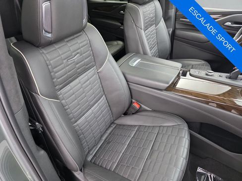 Used 2023 Cadillac Escalade Sport Platinum w/ LPO, ONYX Package AWD/4WD image 33