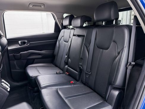 Used 2021 Kia Sorento S image 25