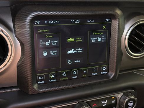 Used 2020 Jeep Gladiator Overland image 29