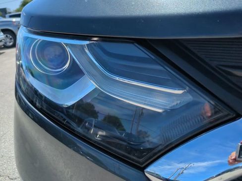Used 2020 Chevrolet Equinox LT AWD/4WD image 10