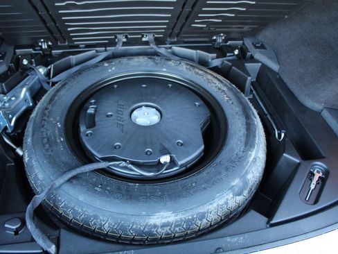 Used 2017 INFINITI QX70 3.7 w/ Premium Package image 35