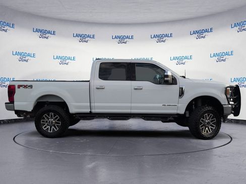 Used 2022 Ford F250 Lariat w/ Chrome Package image 3