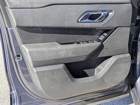 Used 2024 Land Rover Range Rover Velar Dynamic SE image 10