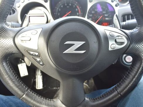 Used 2016 Nissan 370Z Roadster RWD image 21