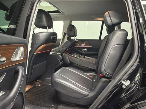 Used 2020 Mercedes-Benz GLS 450 4MATIC image 18