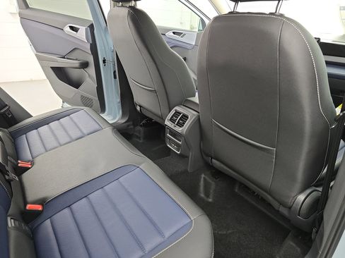 New 2026 Volkswagen Taos SEL image 11