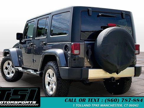 Used 2014 Jeep Wrangler Unlimited Sahara w/ Connectivity Group AWD/4WD image 12