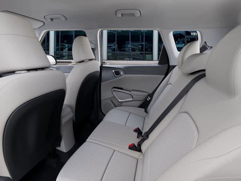 New 2025 Kia Soul LX image 18