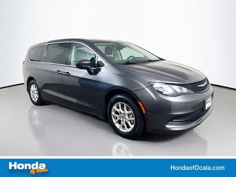 Used 2023 Chrysler Voyager LX FWD image 1