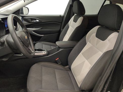 Used 2024 Chevrolet Trax LS FWD image 17