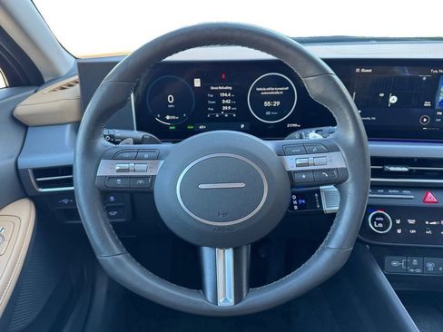 Used 2025 Hyundai Sonata Limited image 16