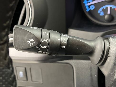 Used 2023 Toyota Tacoma TRD Off-Road image 41