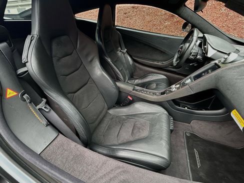 Used 2012 McLaren MP4-12C Coupe RWD image 19