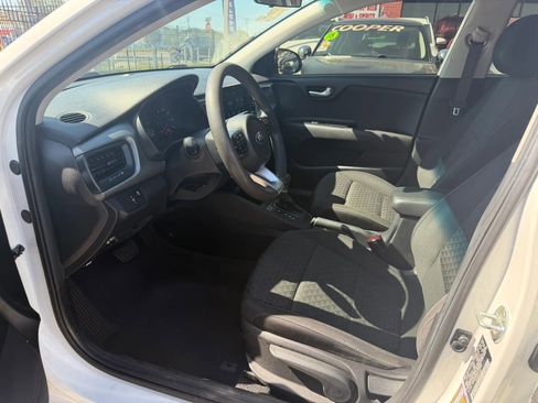 Used 2019 Kia Rio S FWD image 8
