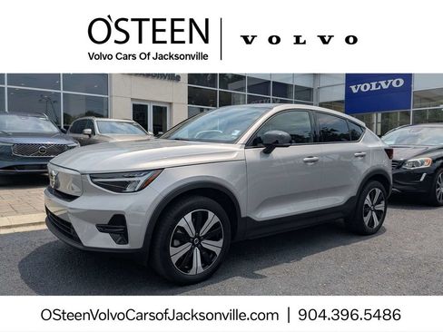 Used 2023 Volvo C40 Recharge Core AWD/4WD image 1
