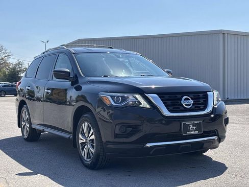 Used 2020 Nissan Pathfinder S AWD/4WD image 6