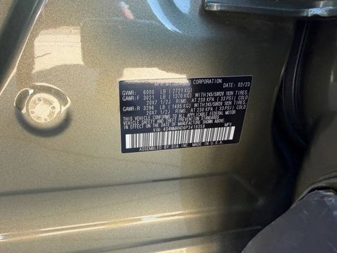Used 2023 Subaru Ascent Limited AWD/4WD image 35