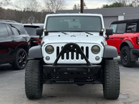 Used 2011 Jeep Wrangler Rubicon w/ PWR Convenience Group AWD/4WD image 29