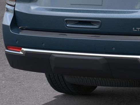 New 2026 Chevrolet Suburban LT w/ Comfort Package AWD/4WD image 14