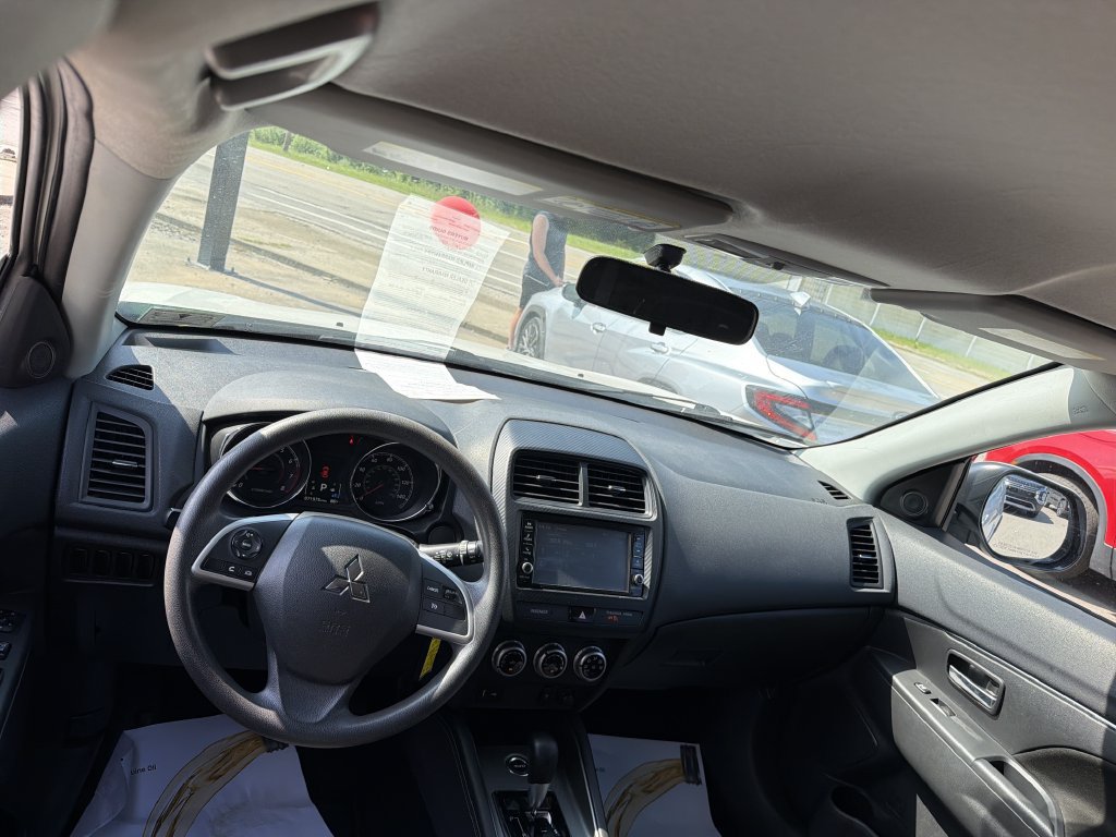 Used 2020 Mitsubishi Outlander Sport ES AWD/4WD image 14