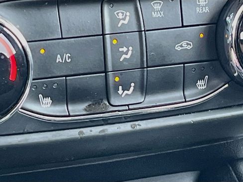 Used 2023 Chevrolet TrailBlazer LT FWD image 19
