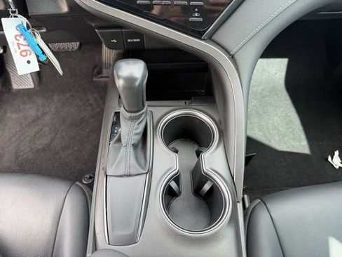 Used 2021 Toyota Camry SE w/ Carpet Mat Package (TMS) image 18