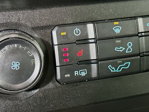 Used 2018 Ford F150 XLT w/ Equipment Group 302A Luxury image 21