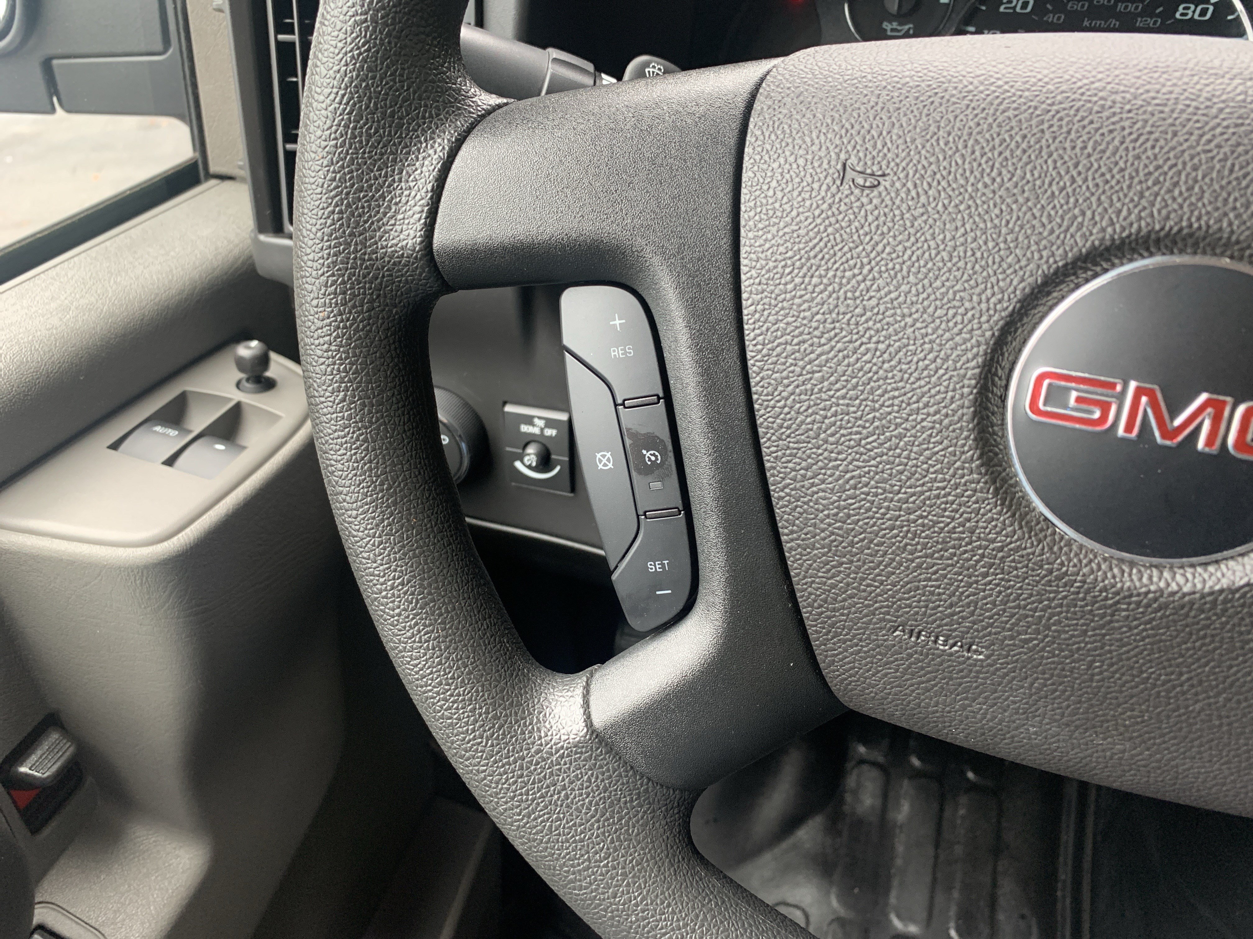 Used 2025 GMC Savana 2500 w/ Driver Convenience Package RWD image 19